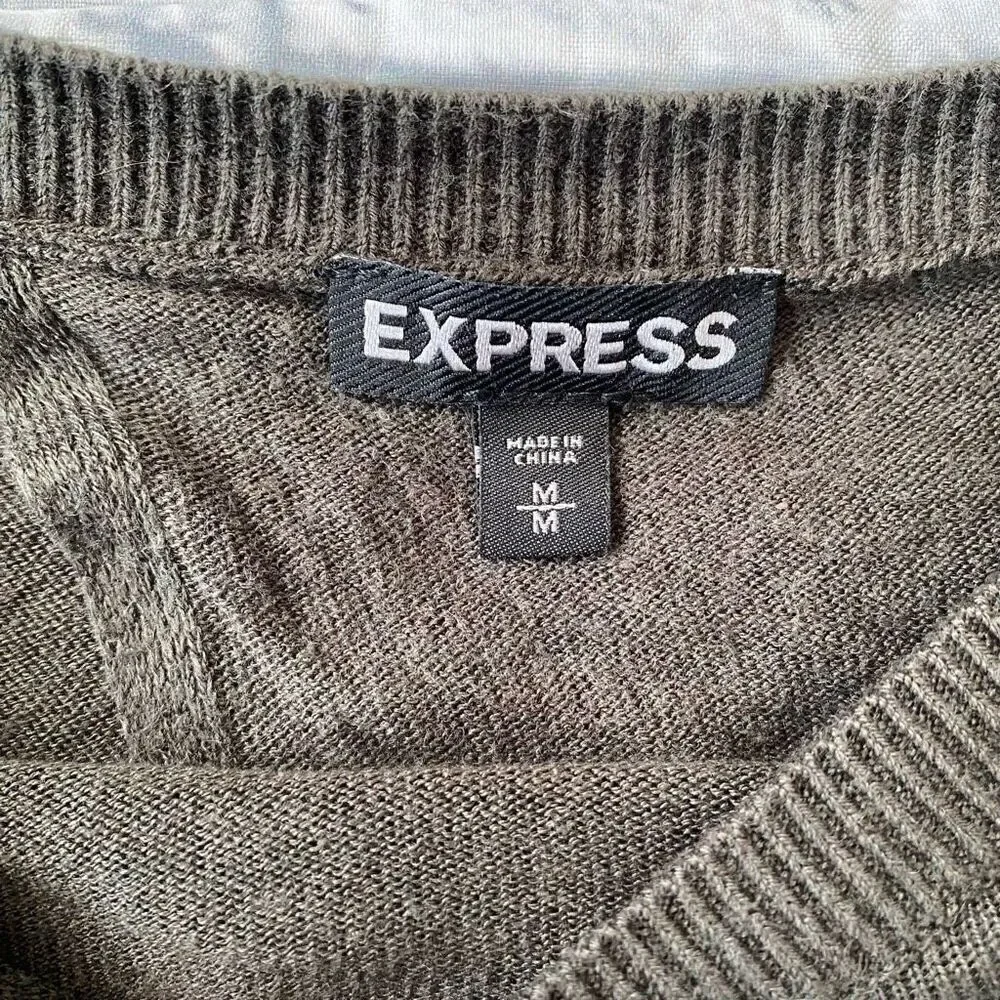 Express women M scoopneck Longsleeve lightweight sweater w/sheer back lining